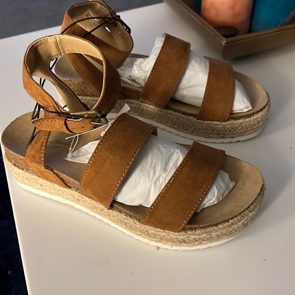 Platform sandal